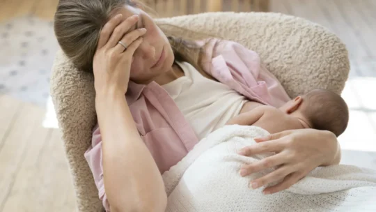 Baby blues ou depressão pós-parto? Como saber a diferença (e quanto tempo dura)